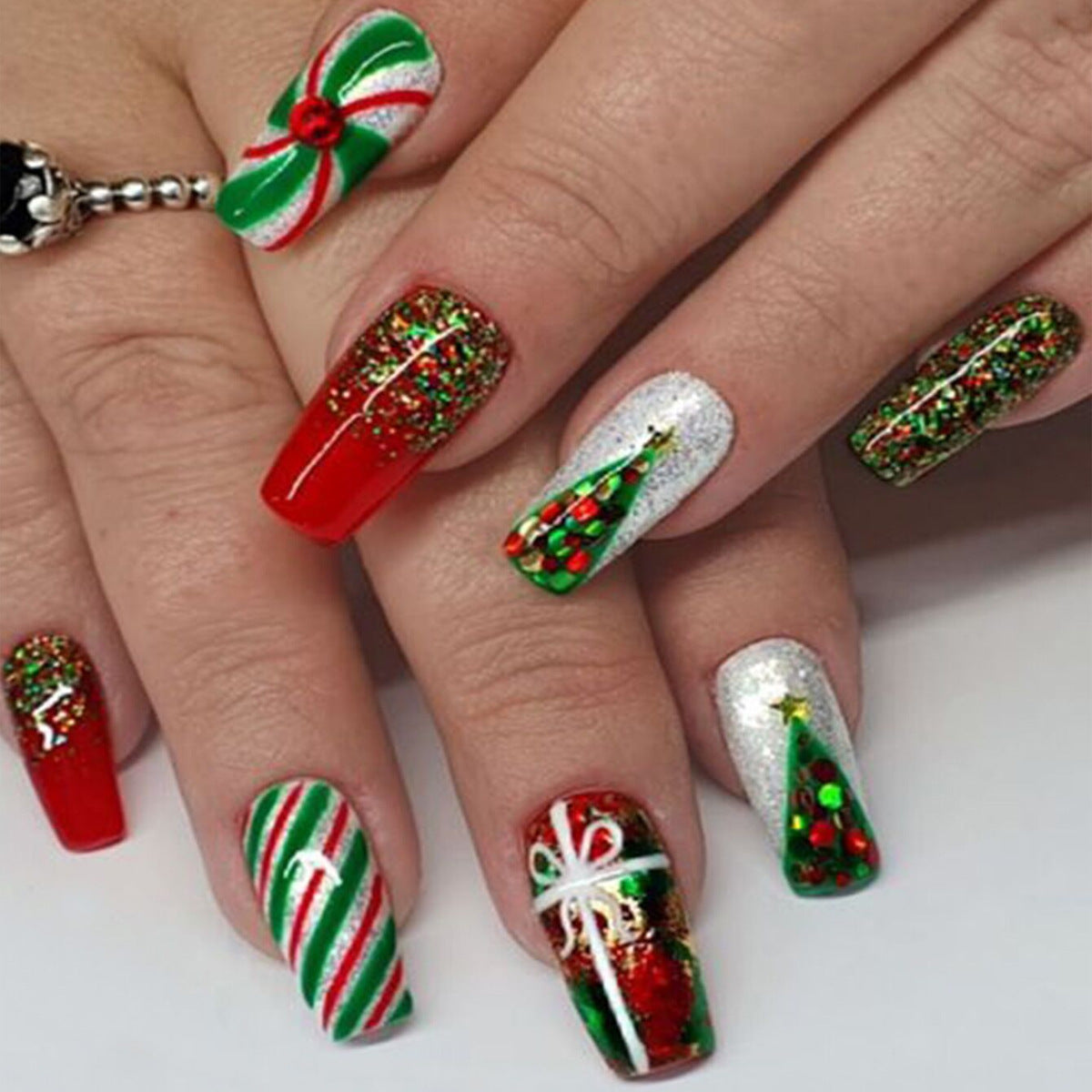 Women's Fashion Christmas Nail Tip Finished Product